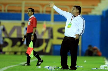 دیدار فوتبال میان تیم های فوتبال راه آهن تهران و صنعت نفت آبادان