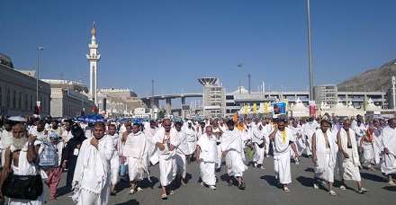 حضور زائران بیت الله الحرام در منا و رمی جمرات