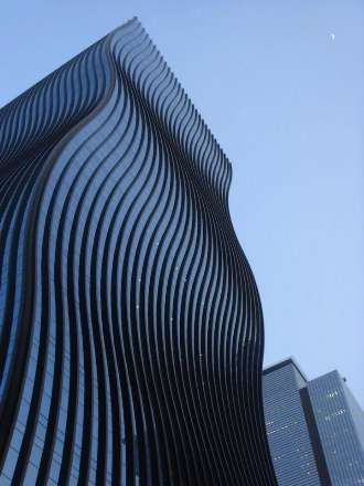 آسمانخراش موجی شکل