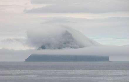 لیتلا دیمون؛ جزیره پوشیده از ابر