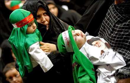 گردهمایی شیرخوارگان حسینی در حرم حضرت معصومه (س)