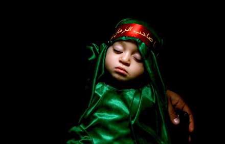 گردهمایی شیرخوارگان حسینی در حرم حضرت معصومه (س)