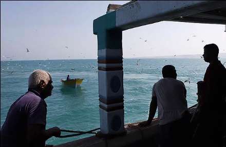 صید ماهی و میگو در جزیره قشم