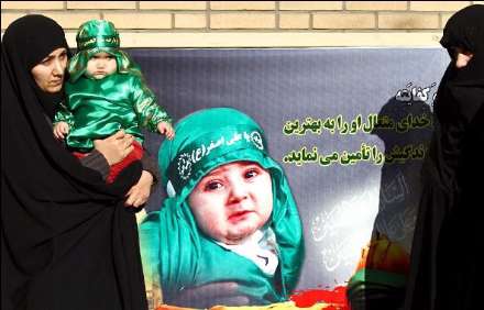 گردهمایی شیرخوارگان حسینی در حرم حضرت معصومه (س)