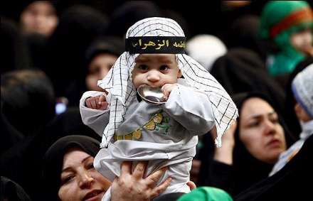 گردهمایی شیرخوارگان حسینی در حرم حضرت معصومه (س)