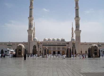 صحن حرم پیغمبر