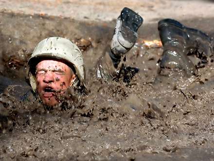 غرق شدن در باتلاق