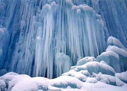 آبشارهای یخ زده به روایت تصاویر