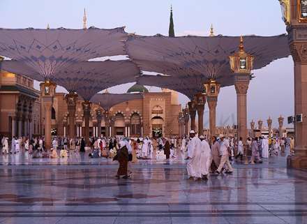 مسجدالنبی وزائرین