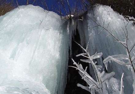 آبشارهای یخ زده به روایت تصاویر