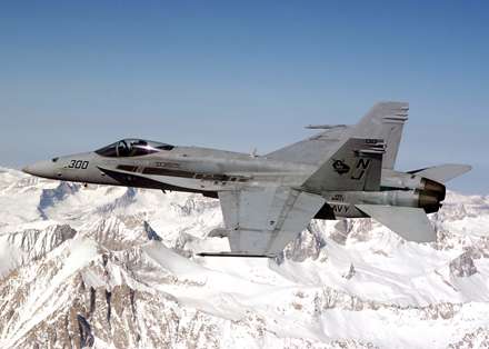 هواپیمای جنگنده F-18C Hornet