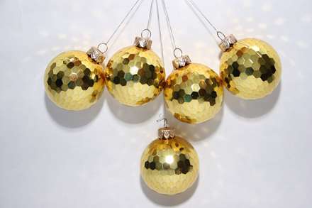 گوی های تزیینی طلایی