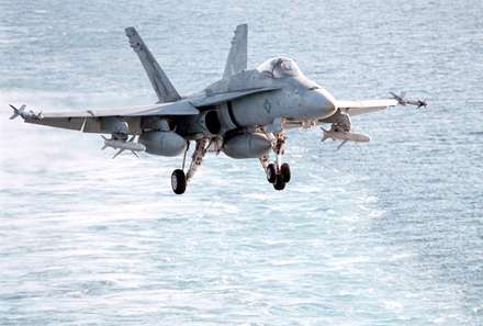 هواپیمای جنگنده F-18C Hornet