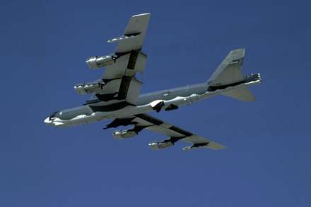 هواپیمای جنگنده B-52 Stratofortress