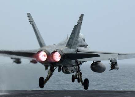 هواپیمای جنگنده F-18C Hornet