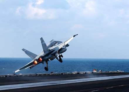 هواپیمای جنگنده F-18C Hornet