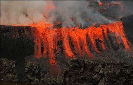 آتشفشان مرگ در خطرناکترین نقطه دنیا