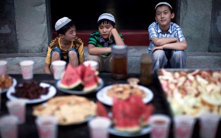 کودکان و سفره غذا