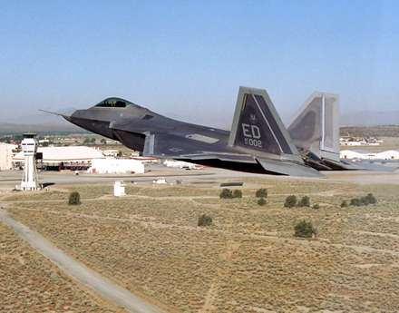 هواپیمای جنگنده F-22 Raptor