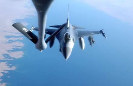 هواپیمای جنگنده F-16 Fighting Falcon (اف-16)