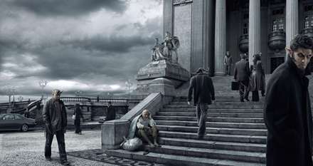 نقاشی دیجیتالی پیرمردی میان شهری از انسانهای حیوان نما