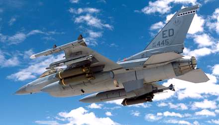 هواپیمای جنگنده F-16 Fighting Falcon (اف-16)