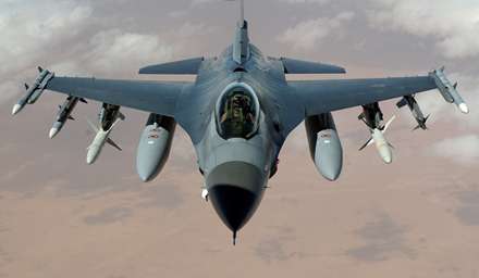 هواپیمای جنگنده F-16 Fighting Falcon (اف-16)