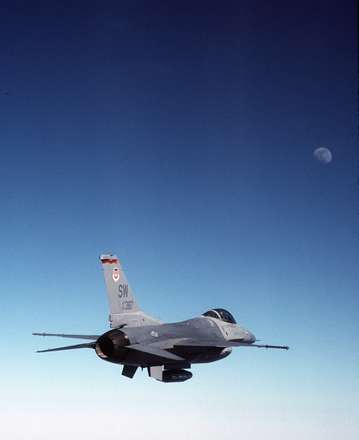 هواپیمای جنگنده F-16CJ Falcon (اف-16)