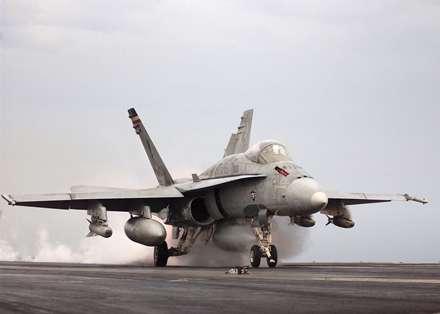 هواپیمای جنگنده F-18A Hornet