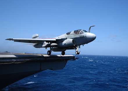 هواپیمای جنگنده EA-6B Prowler