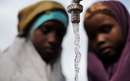 دو دختر و شیرآب باز در سومالی