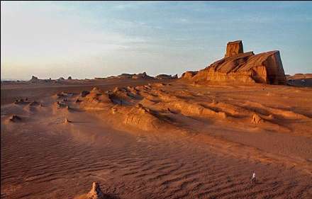 کویر شهداد با کلوت های منحصر به فرد