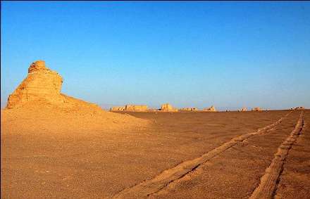 کویر شهداد با کلوت های منحصر به فرد