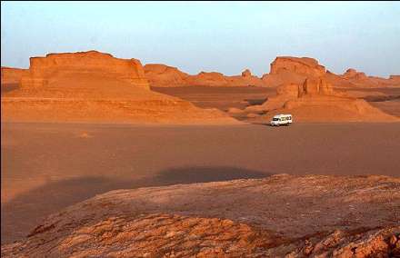 کویر شهداد با کلوت های منحصر به فرد