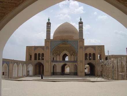 مسجد آقا بزرگ کاشان