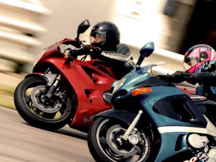 دو موتور سیکلت کاوازاکی Kawasaki