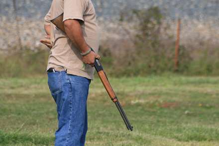 تیر اندازی با اسلحه