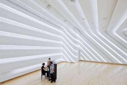 خانه اپرای گوانجو به روایت تصاویر