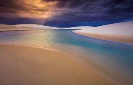 صحنه ای باورنکردنی؛ کویری پر از تالاب