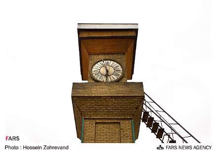 شمارش معکوس برای طنین ناقوس ساعت شمس العماره