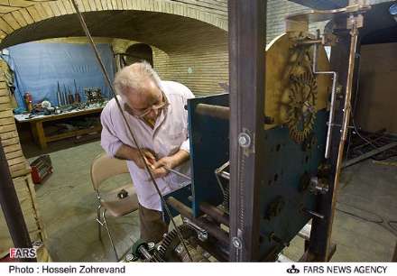 شمارش معکوس برای طنین ناقوس ساعت شمس العماره