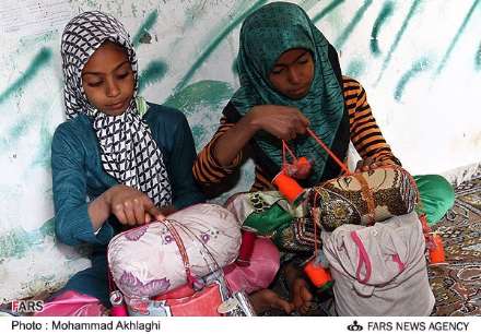 گزارش تصویری از کتابخانه فاطمه ها در کرمان