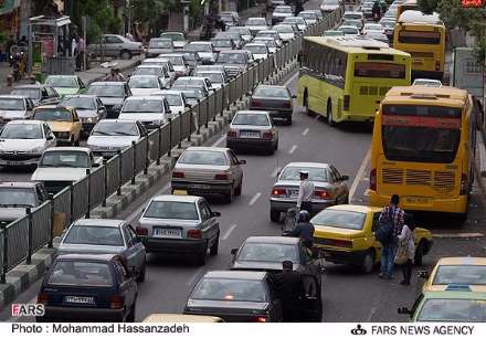 بی نظمی عبور و مرور در خیابانهای تهران