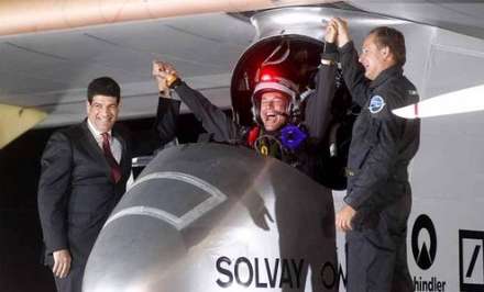 پرواز بین قاره ای با هواپیمای خورشیدی