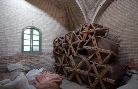 کارگاه قالی بافی سنتی به روایت تصاویر