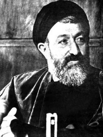 آیت الله شهید بهشتی در قاب تصاویر