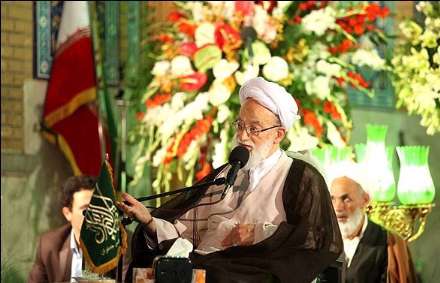 مسجد مقدس جمکران در شب نیمه شعبان