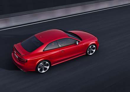 ماشين آئوديrs5 (2012 Audi RS5) قرمز