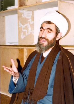 تصاویری از گذر زمان و رفتن عمر بر مرحوم ایت الله علی مشکینی