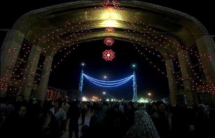 مسجد مقدس جمکران در شب نیمه شعبان